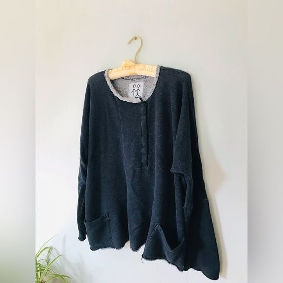 Johnny Was | Peter & Greta | navy blue distressed oversized sweatshirt pullover - Picture 2 of 8